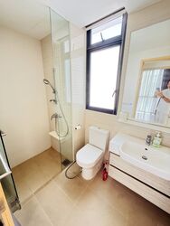 The Luxurie (D19), Condominium #627377151